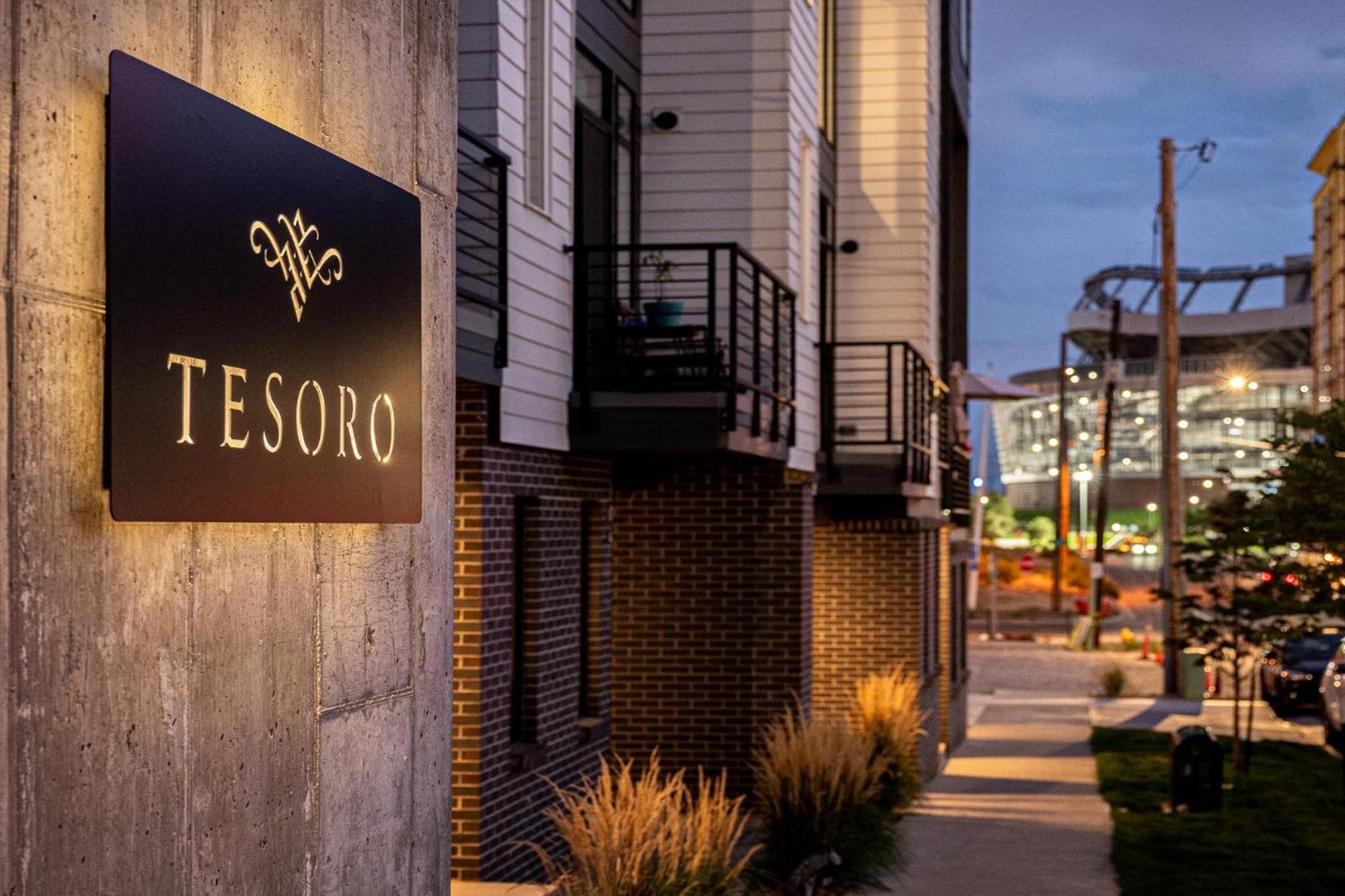 Brand New Condo - Walk To Empower Stadium - Tesoro DEN Exteriör bild